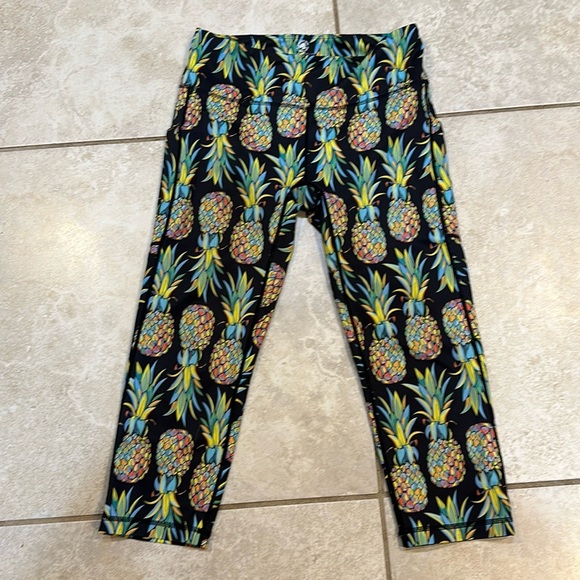 Feed Me Fight Me Multi Color Pineapples Pocket Crop Workout Leggings S - Picture 1 of 7